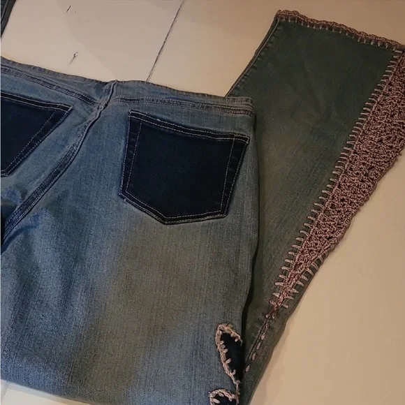 Vintage Bebe jeans - Picture 4 of 10